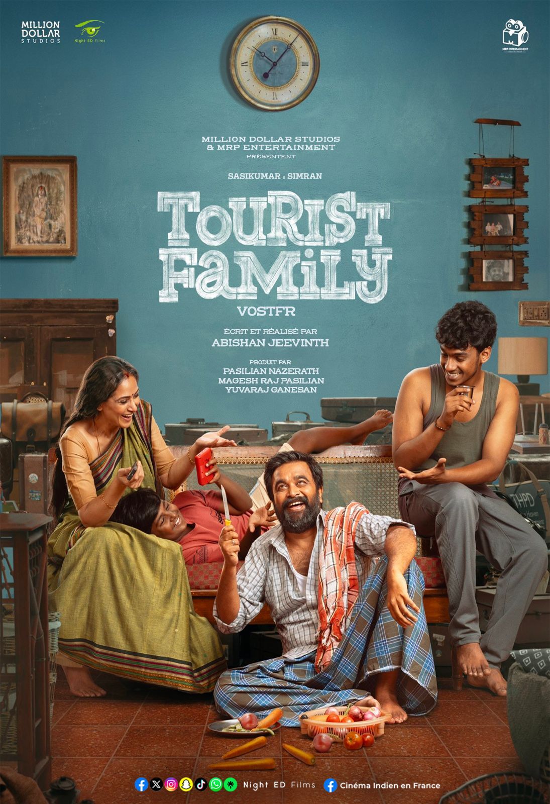 TOURIST FAMILY HD Poster